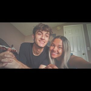 Meet your Posher, Adrianna